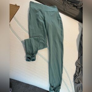 Old navy L TALL balance legging. Only worn 2-3 times